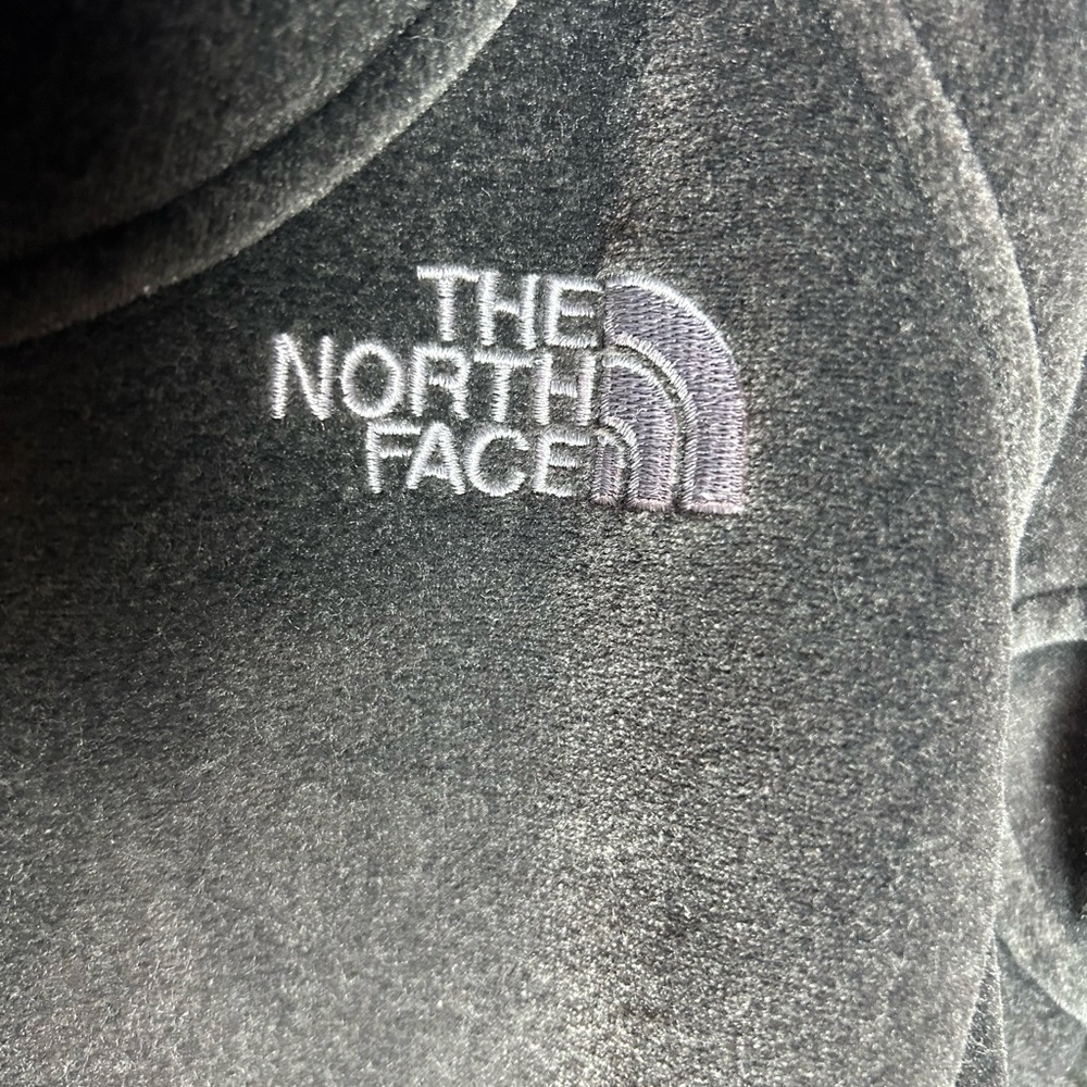 The North Face Women's Charcoal soft Fleece Jacket - Picture 4 of 7